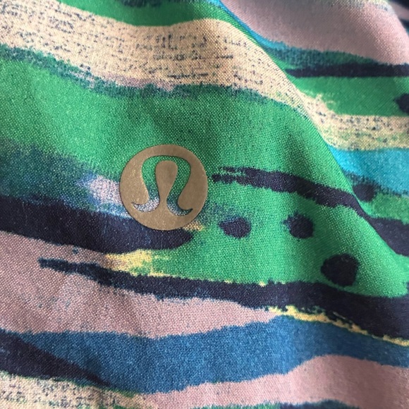 Lululemon Women Seven Wonders Blue Hero Green Print 2.5" Run Speed Shorts 6 - Picture 8 of 16